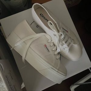 NEW IN BOX Platform Supergas